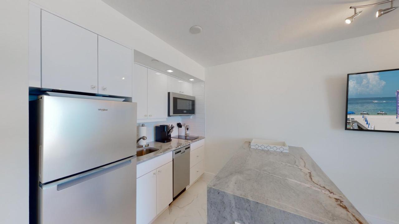 Totally Renovated Beachfront Condo At Apollo! Marco Island Zewnętrze zdjęcie