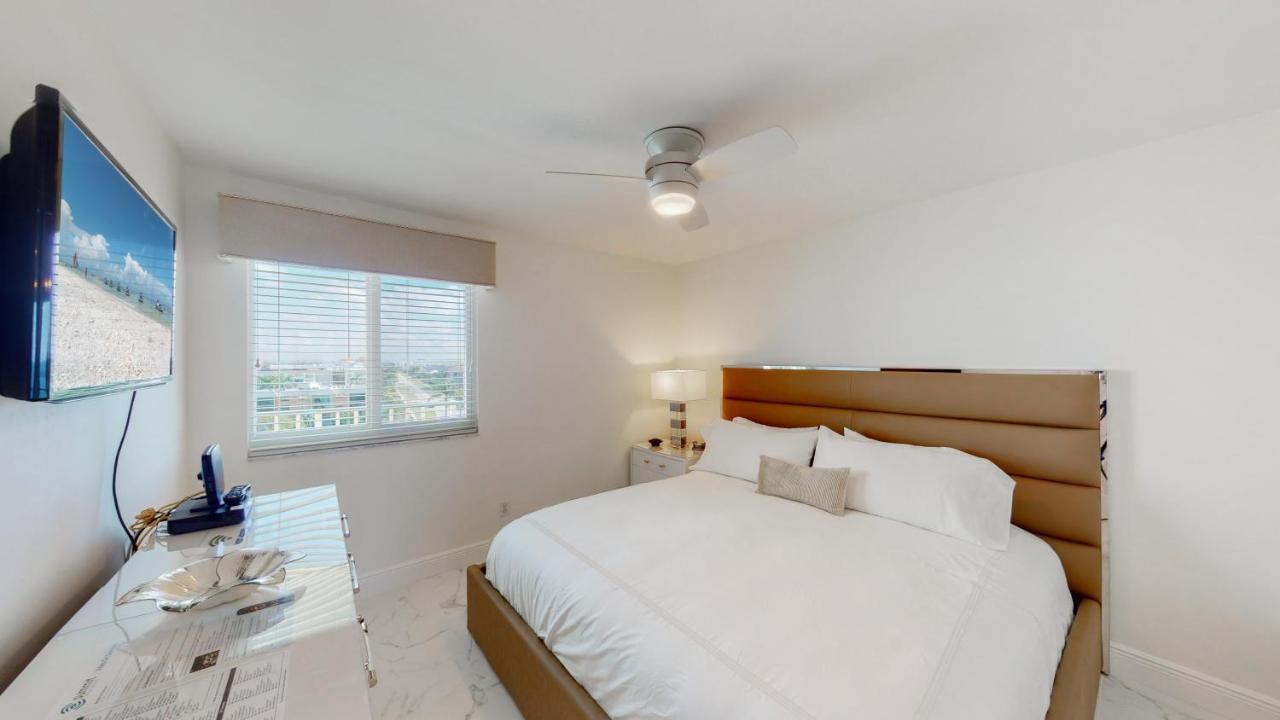 Totally Renovated Beachfront Condo At Apollo! Marco Island Zewnętrze zdjęcie