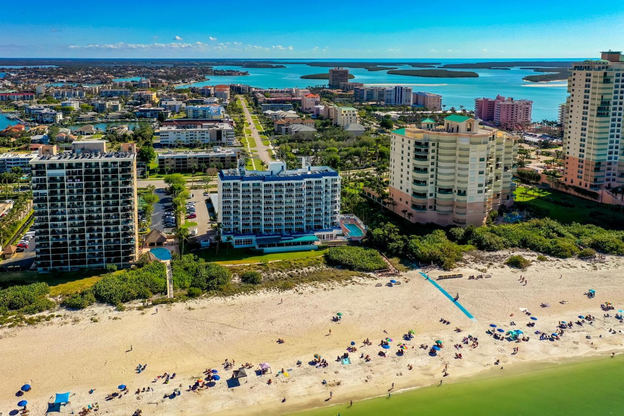Totally Renovated Beachfront Condo At Apollo! Marco Island Zewnętrze zdjęcie